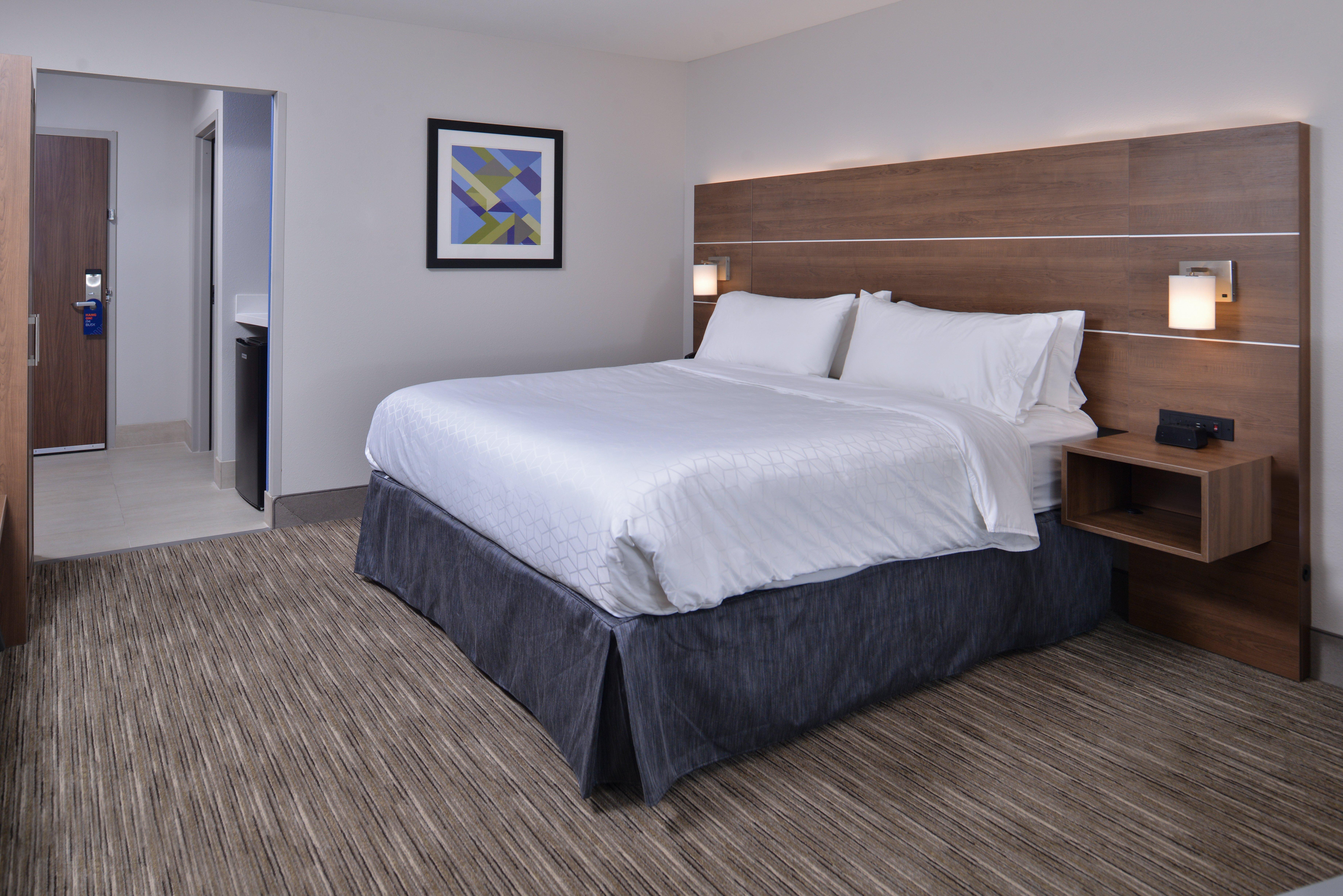 Holiday Inn Express & Suites - Marshalltown By Ihg Экстерьер фото