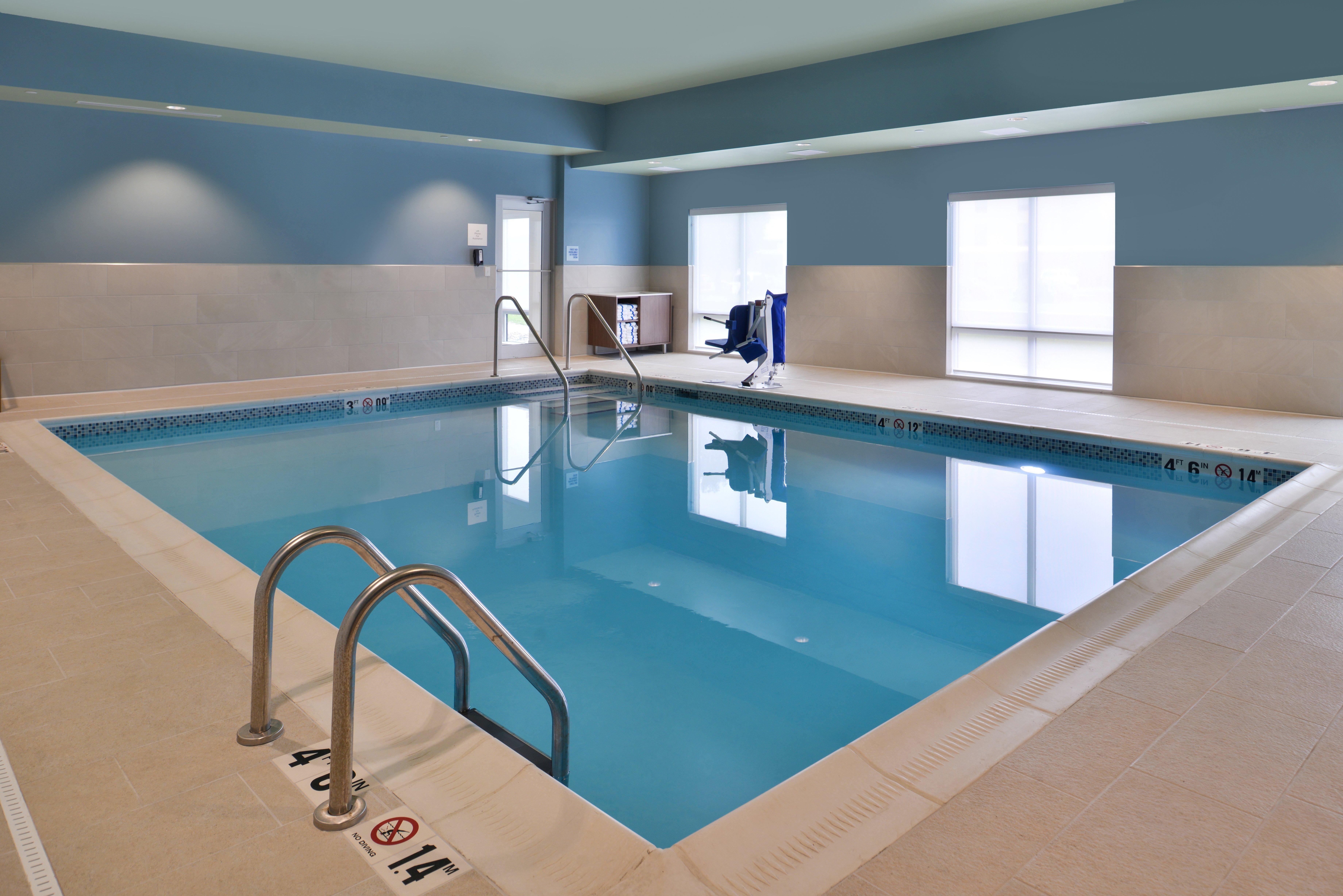 Holiday Inn Express & Suites - Marshalltown By Ihg Экстерьер фото