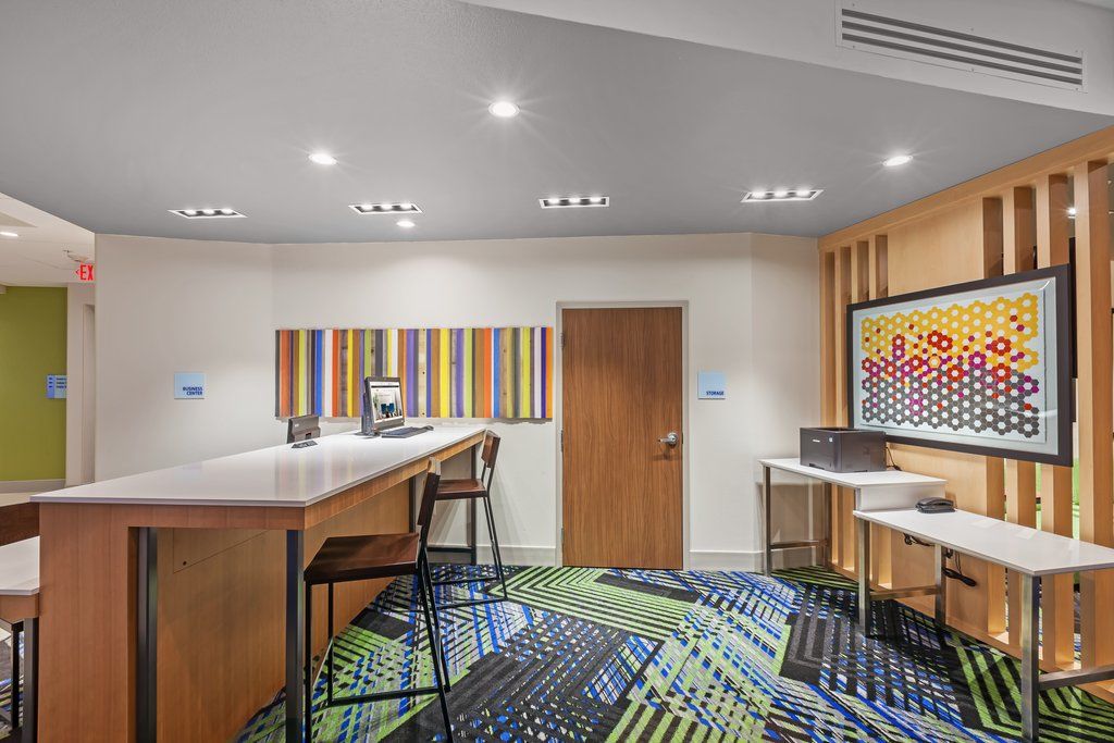 Holiday Inn Express & Suites - Marshalltown By Ihg Экстерьер фото